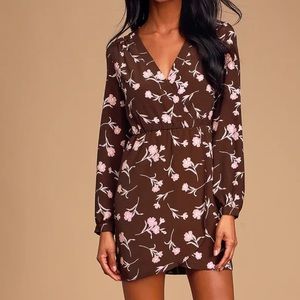 Brand new never worn floral dress 👗